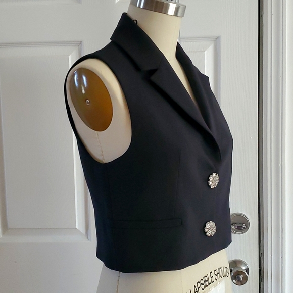 ZARA JEWEL BUTTON CROPPED VEST SIZE MEDIUM - Picture 3 of 8